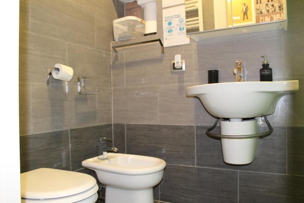 Naviglio81 Bed & Breakfast Milan Exterior photo