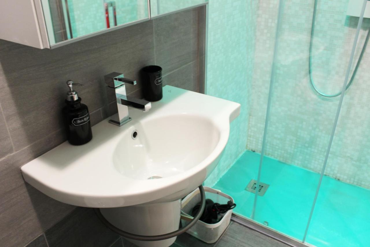 Naviglio81 Bed & Breakfast Milan Exterior photo